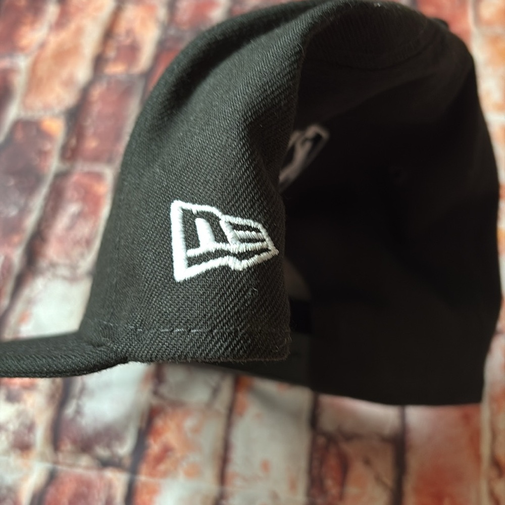 Iowa Wolves Hat - Picture 4 of 9